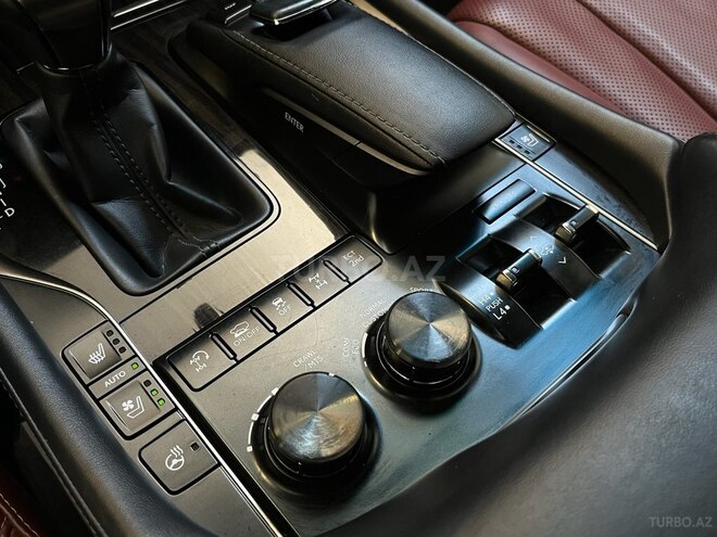 Lexus LX 450d-28