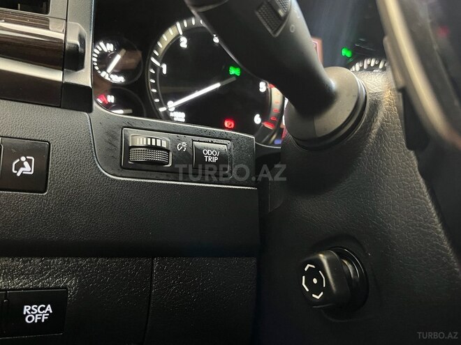 Lexus LX 450d-15