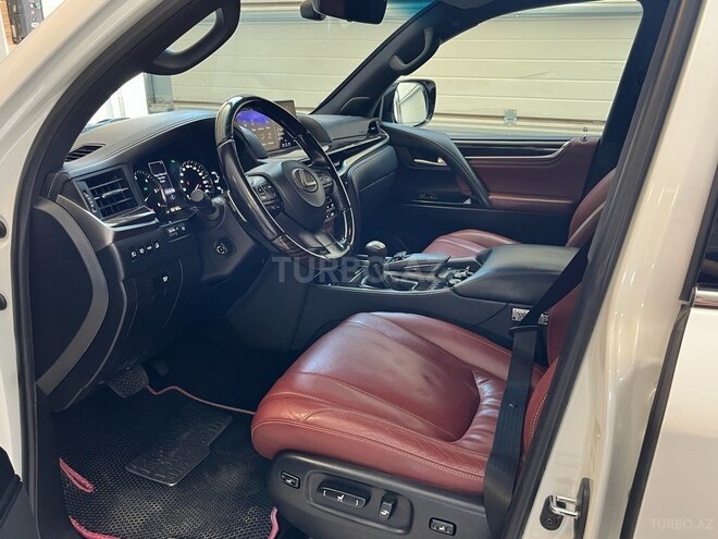 Lexus LX 450d-37