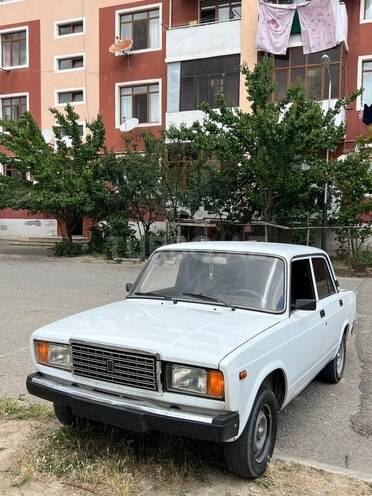 LADA (VAZ) 2107-2
