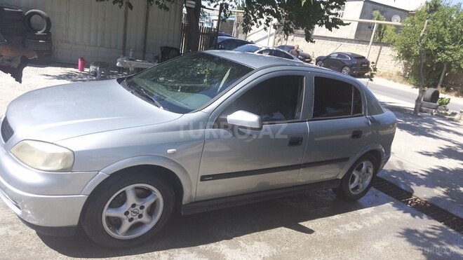 Opel Astra-11