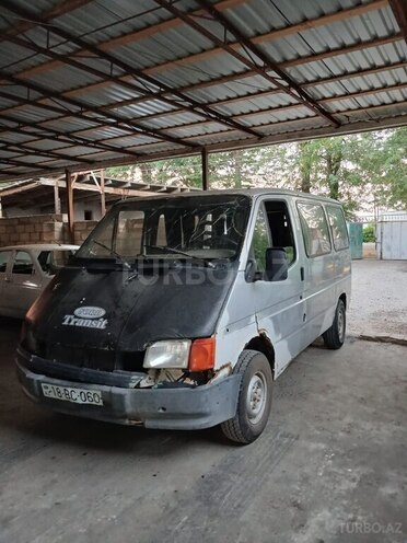 Ford Transit Connect-1