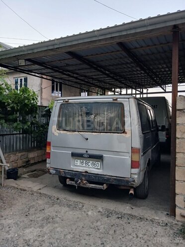 Ford Transit Connect-5
