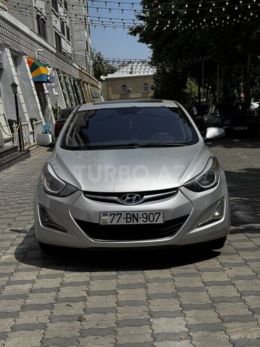 Hyundai Elantra-1