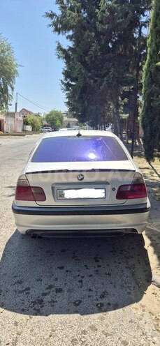 BMW 320-2