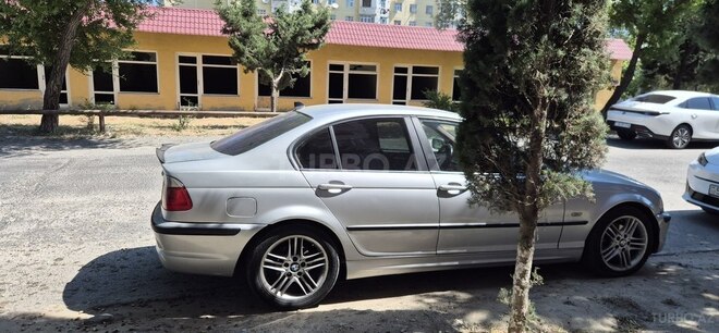 BMW 320-7