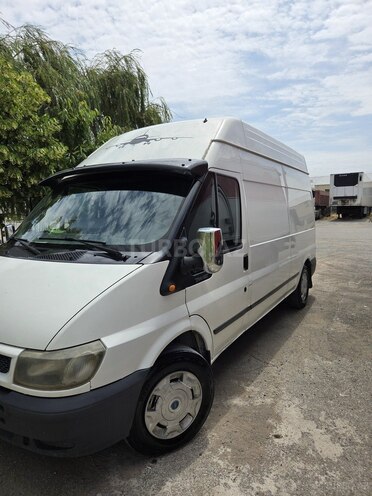 Ford Transit-8