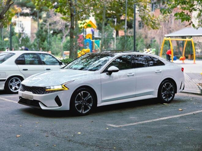 Kia K5-4