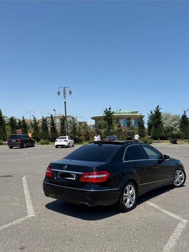 Mercedes E 220-3