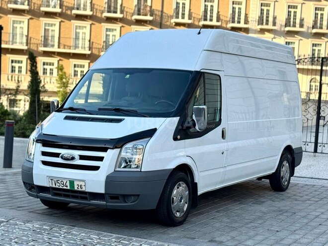 Ford Transit-7