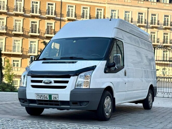 Ford Transit-5