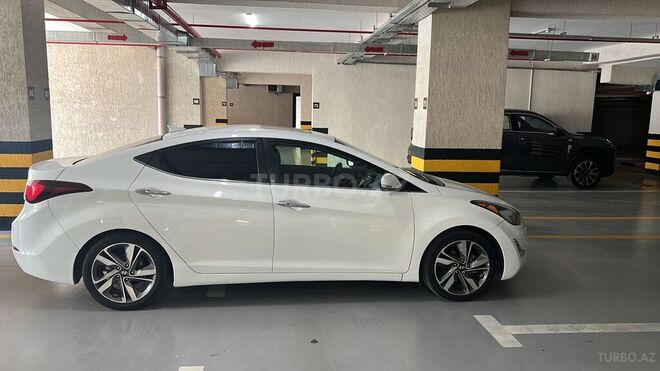 Hyundai Elantra-7