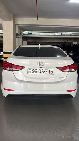 Hyundai Elantra-6