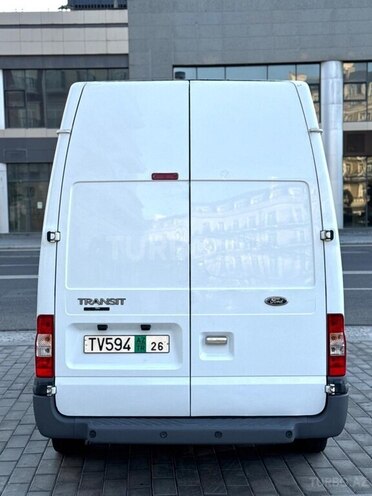 Ford Transit-14