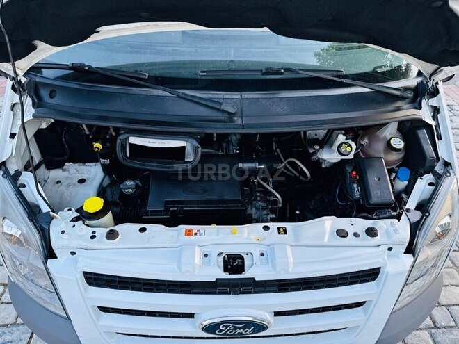 Ford Transit-20