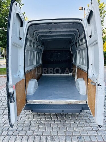 Ford Transit-19