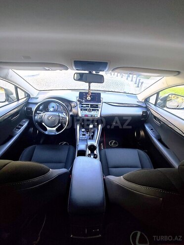Lexus NX 300-6