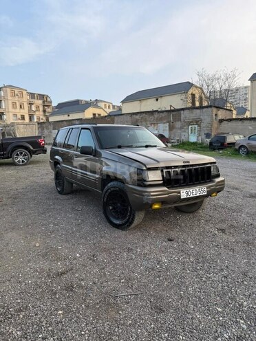 Jeep Grand Cherokee-1