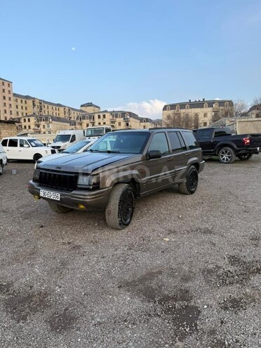 Jeep Grand Cherokee-3