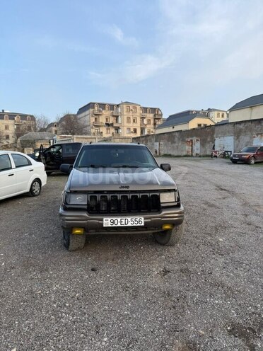Jeep Grand Cherokee-2