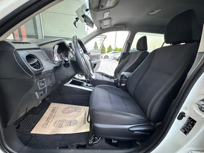 Toyota Corolla Fielder-14