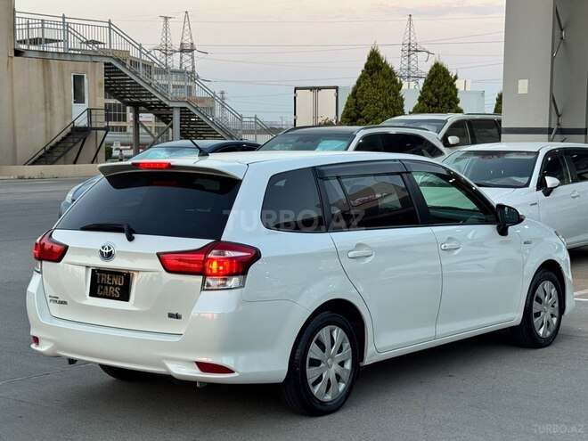 Toyota Corolla Fielder-5