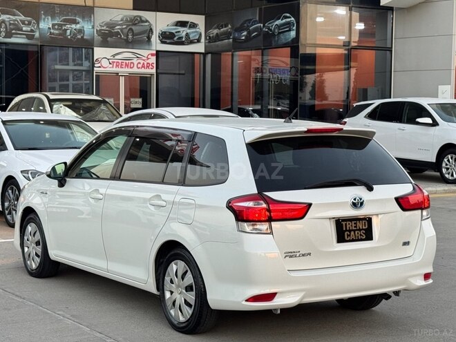 Toyota Corolla Fielder-4