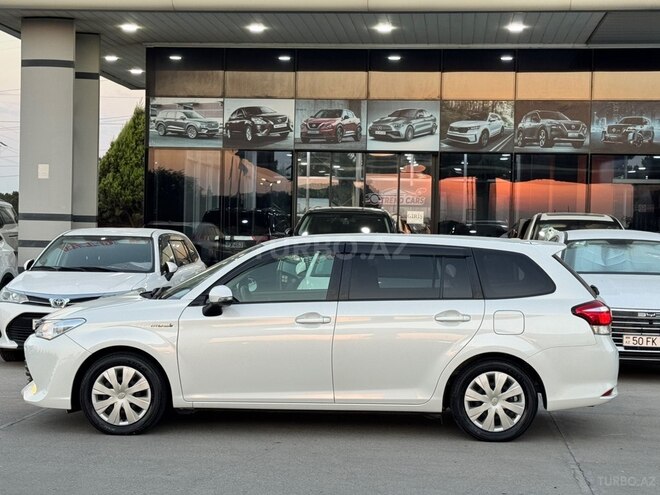 Toyota Corolla Fielder-6