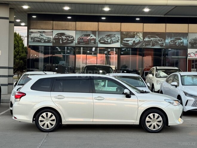 Toyota Corolla Fielder-7