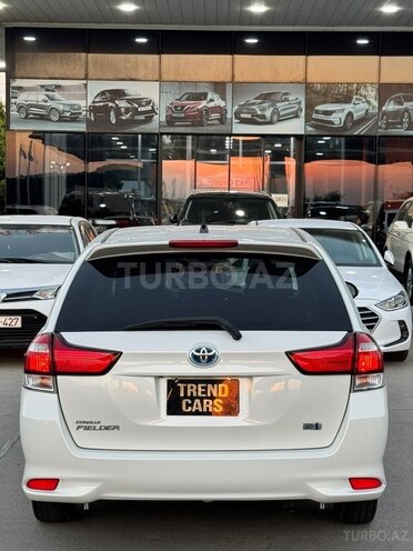 Toyota Corolla Fielder-10