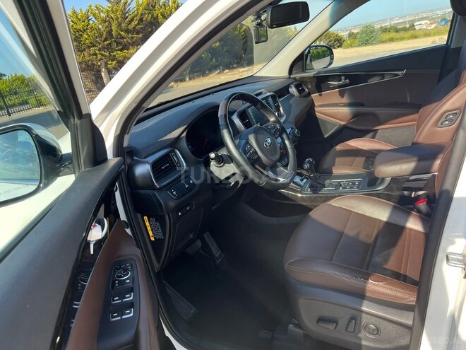Kia Sorento-9
