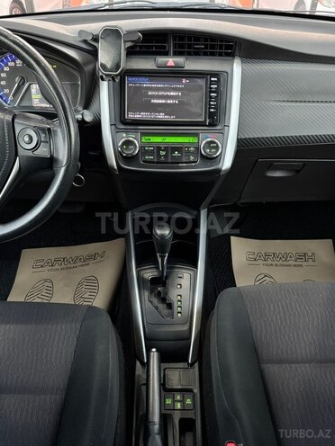 Toyota Corolla Fielder-20