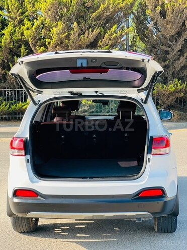 Kia Sorento-13
