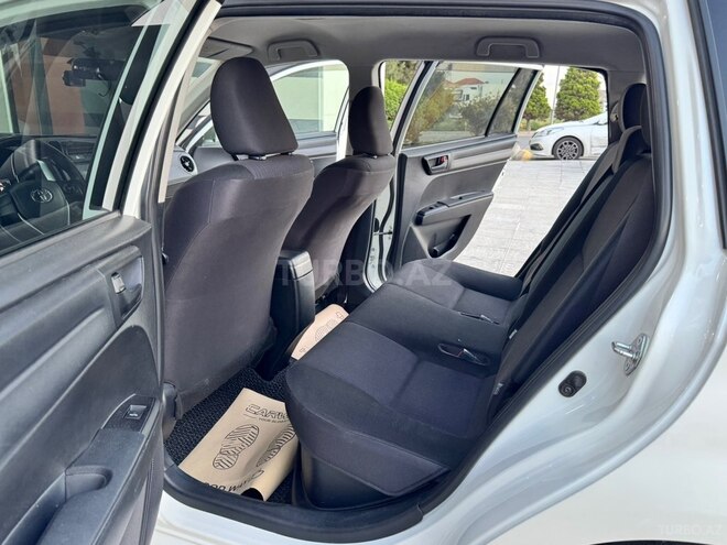 Toyota Corolla Fielder-25
