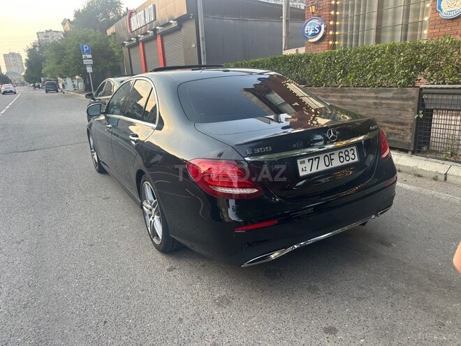 Mercedes E 300 4MATIC-6