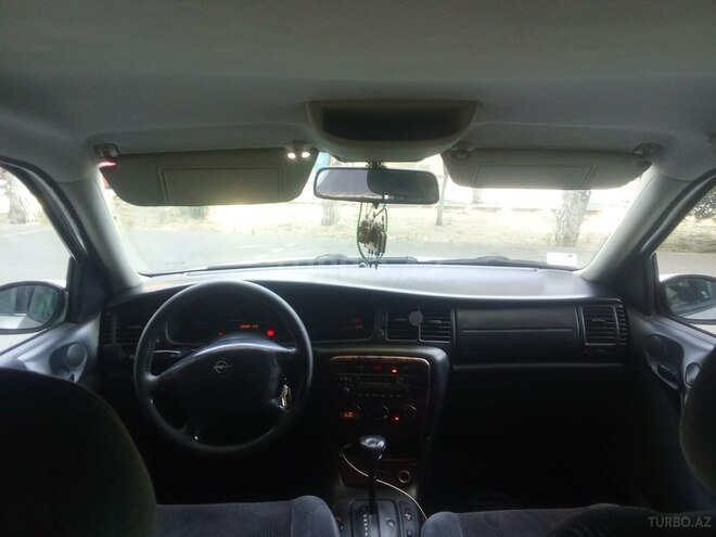 Opel Vectra-17
