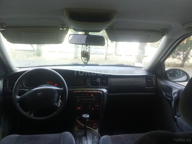 Opel Vectra-15