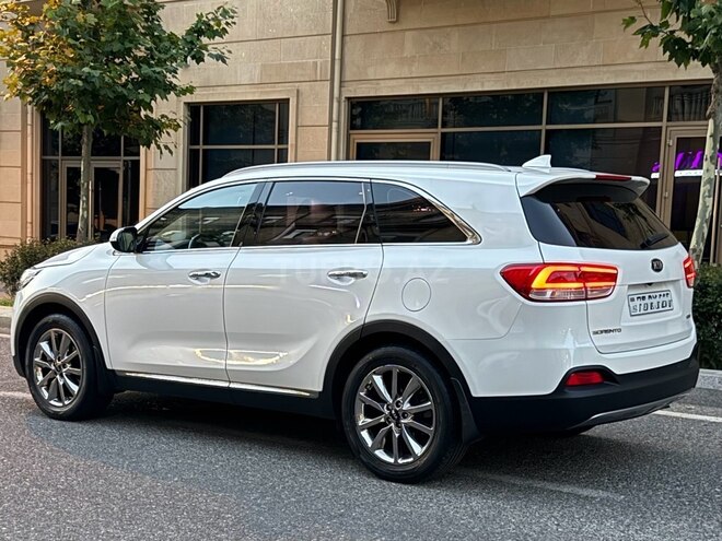 Kia Sorento-8