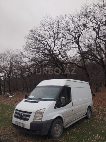 Ford Transit-5