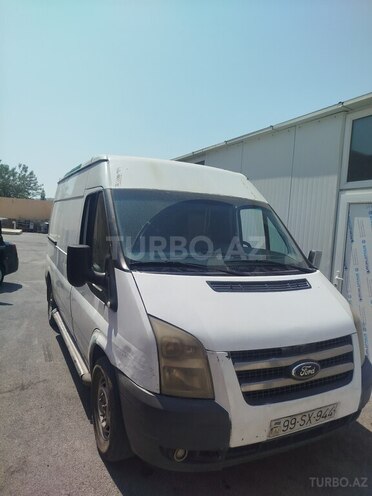 Ford Transit-10