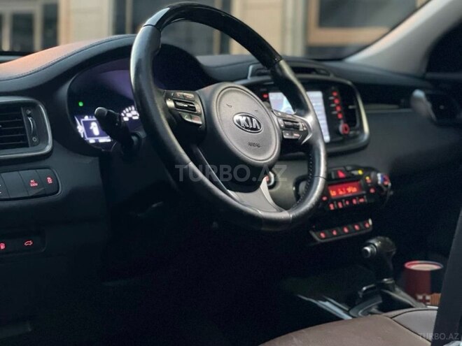 Kia Sorento-14
