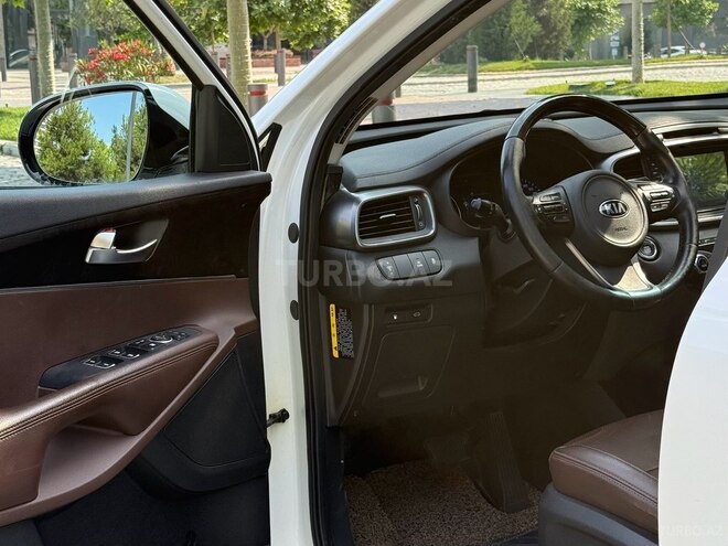 Kia Sorento-13