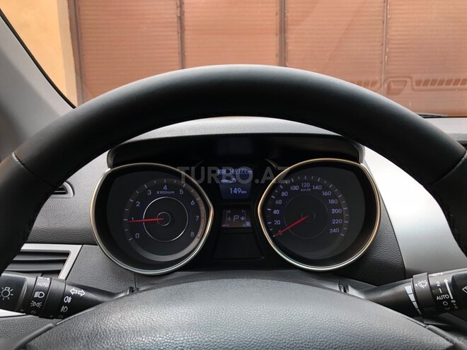 Hyundai Elantra-9