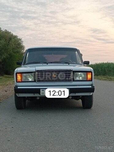 LADA (VAZ) 2107-1