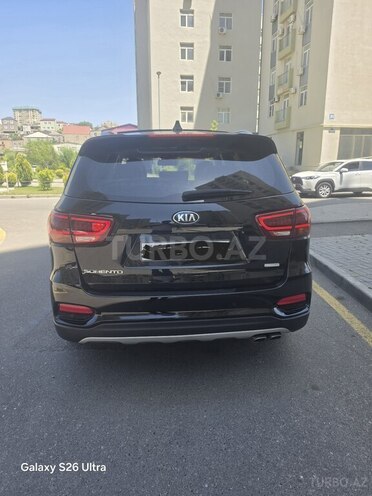 Kia Sorento-7