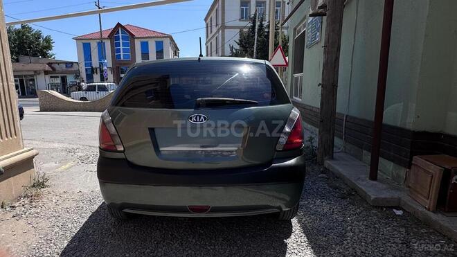 Kia Rio-5