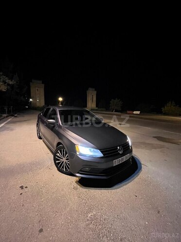 Volkswagen Jetta-1
