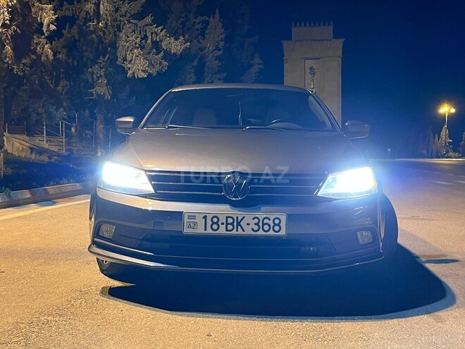 Volkswagen Jetta-4