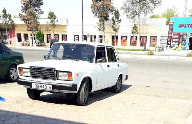 LADA (VAZ) 2107-5