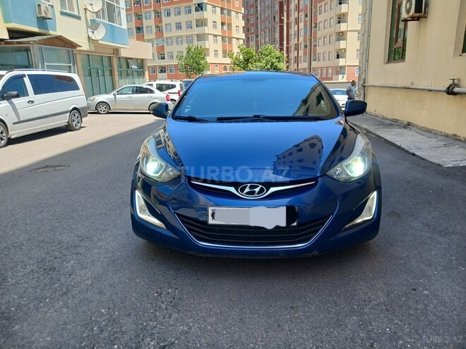 Hyundai Elantra-1